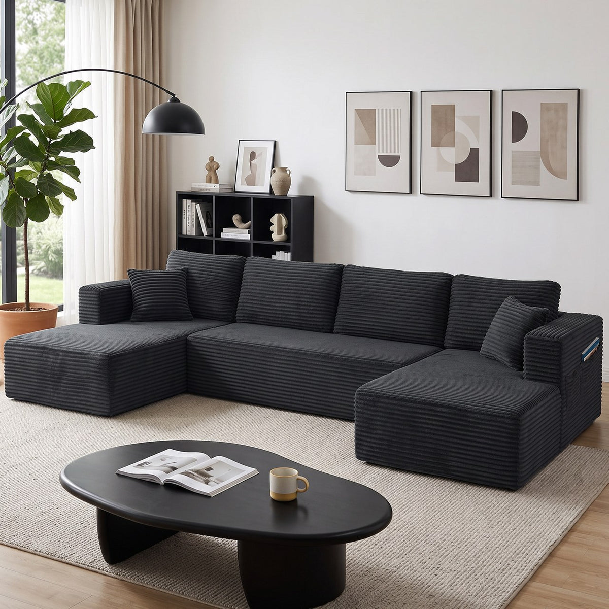 Baie en Gris anthracite dans un salon blanc, devant une table basse ovale