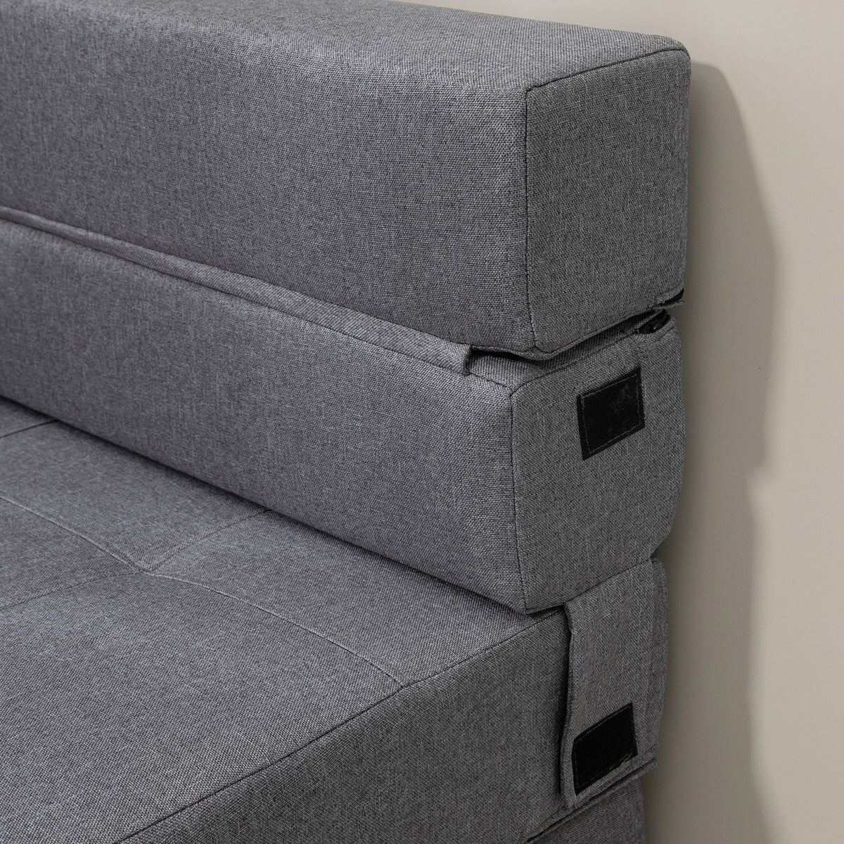 Détail du côté de Pétale et de sa poche, Gris galet