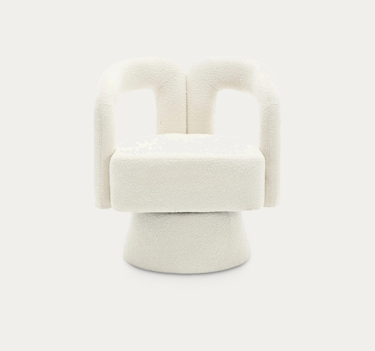 Écrin en Blanc crème, fauteuil pivotant en bouclette, sur fond clair