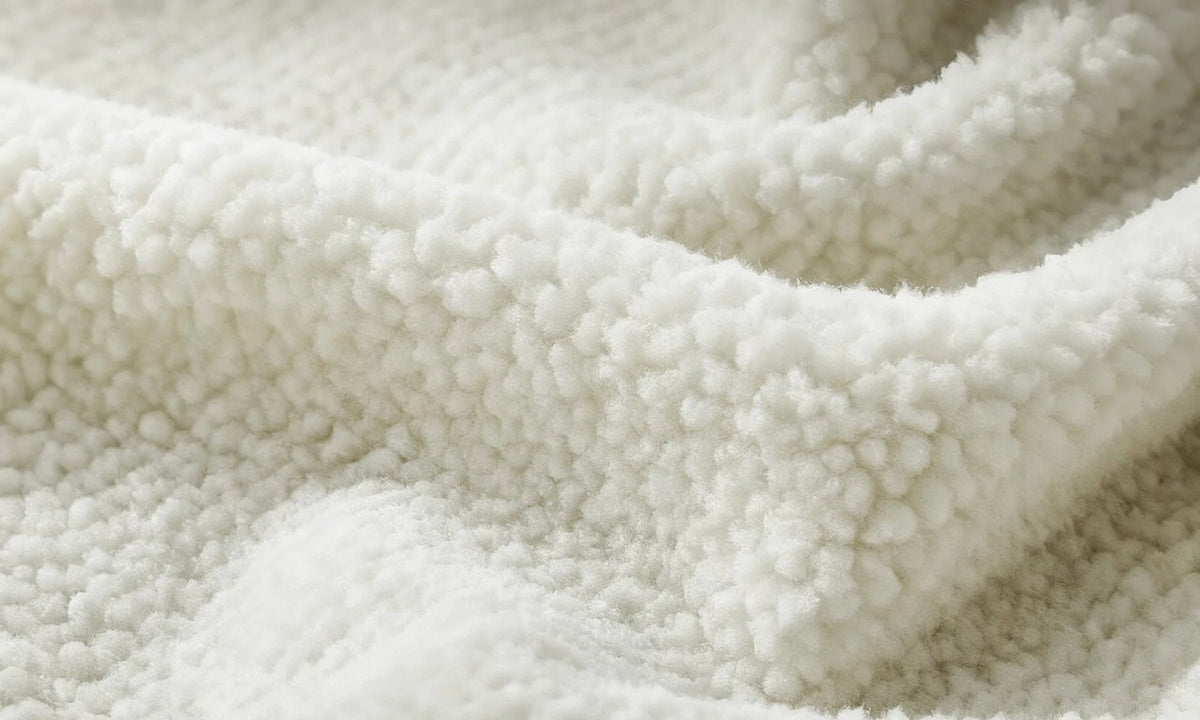 Détail de la bouclette sherpa Crème meringue de Perle