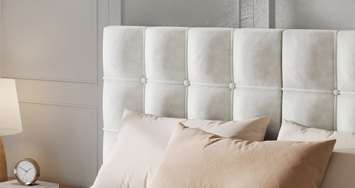 Détail de la tête de lit capitonnée de Brume et de ses boutons